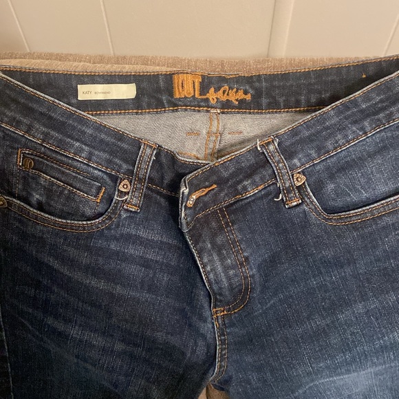 Kut from the Kloth size 8 jeans. Katy boyfriend, mid rise, Great condition - Picture 3 of 7